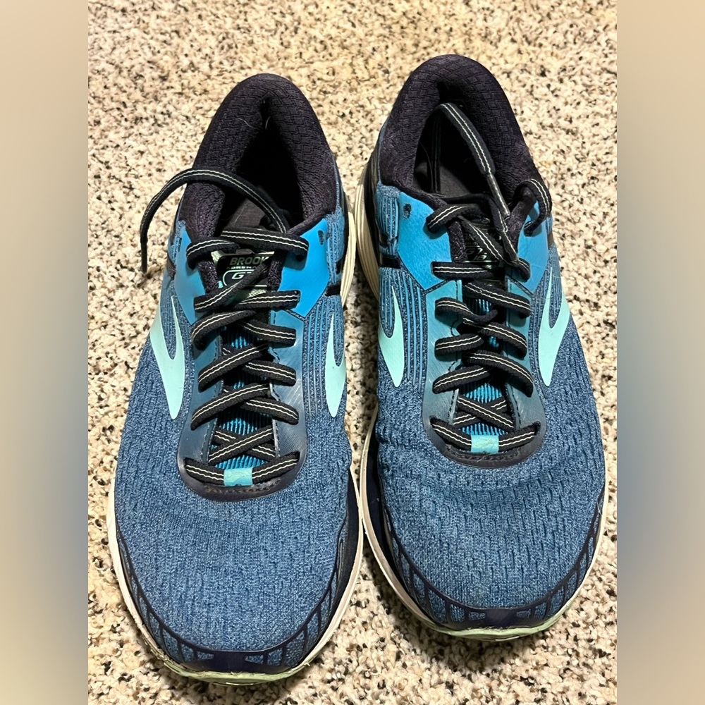 Brooks  women’s Adrenaline 18 GTS size 9 WIDE - Picture 3 of 6